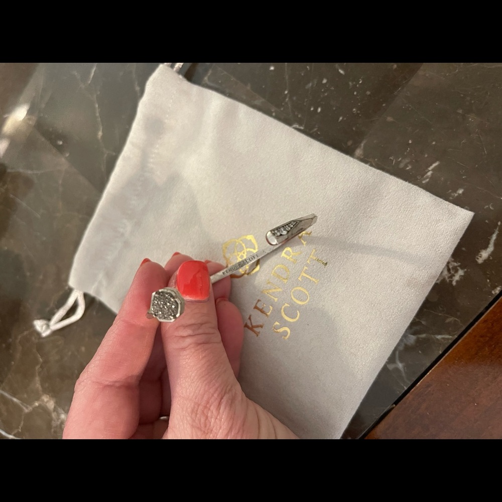 Kendra Scott bracelet